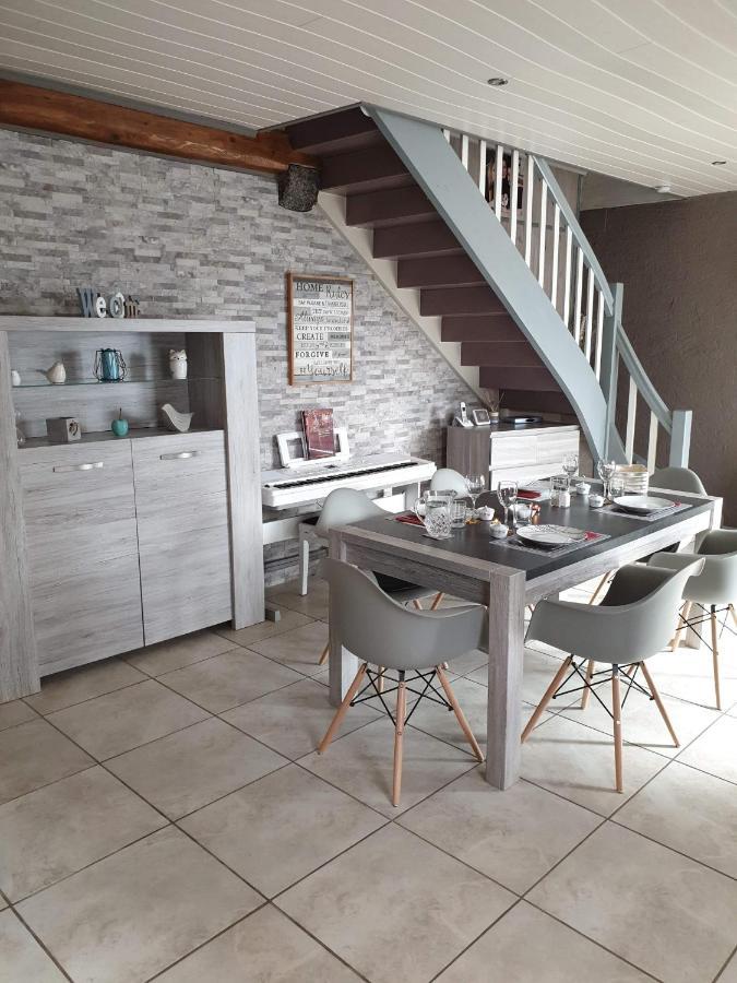 Au Petit Bonheur Bed & Breakfast Saint-Martin-du-Frene Bagian luar foto